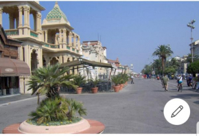  Historical Apartments By Seaside  Виареджо